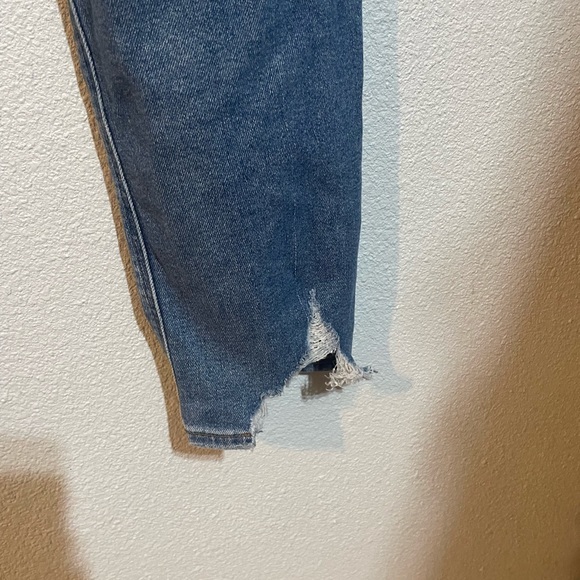 American Eagle Curvy Mom size 6 Jeans - Picture 8 of 9